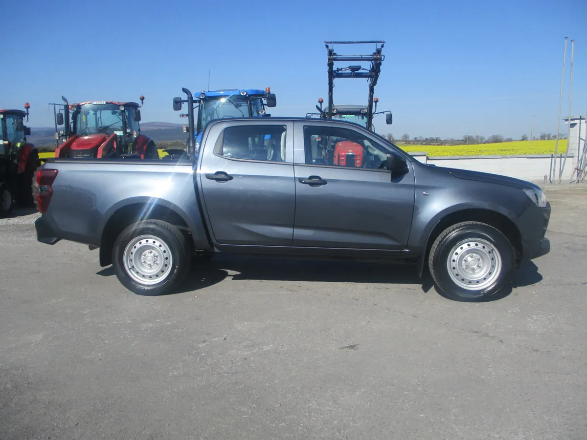 Isuzu D-max 1.9 TDI CREWCAB - Image 2