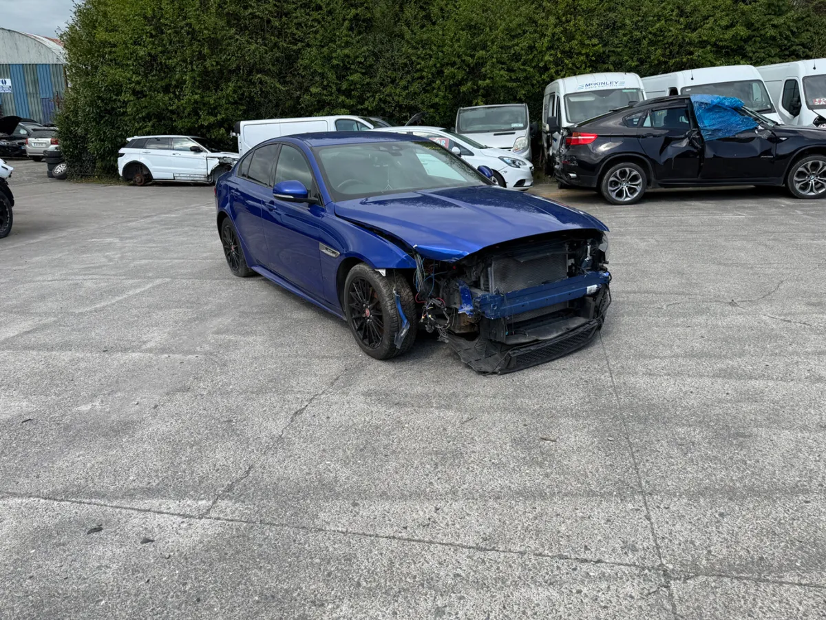 2017 XE Jaguar 2.0 TD R Sport - Image 3