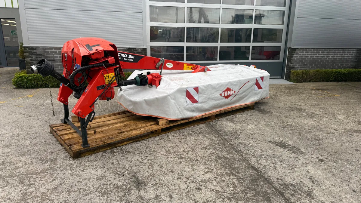 Kuhn GMD3111 Mower - Image 2