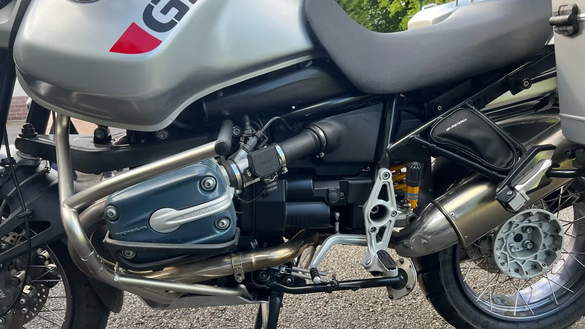 Bmw r1150gs adventure in mint condition low milage - Image 4