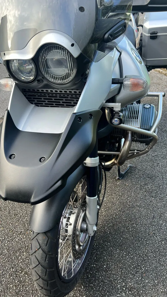 Bmw r1150gs adventure in mint condition low milage - Image 2