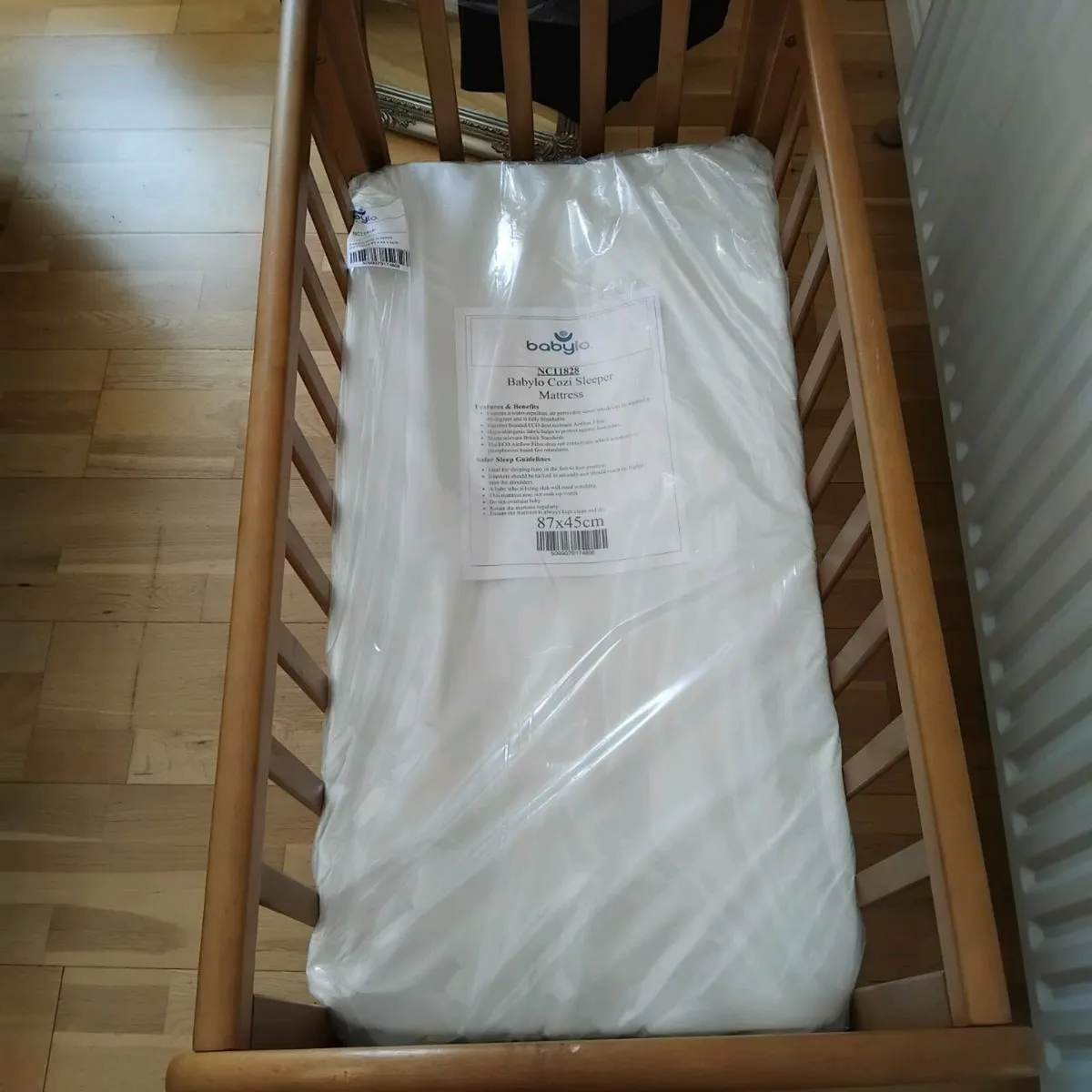 Rocking crib - Image 1