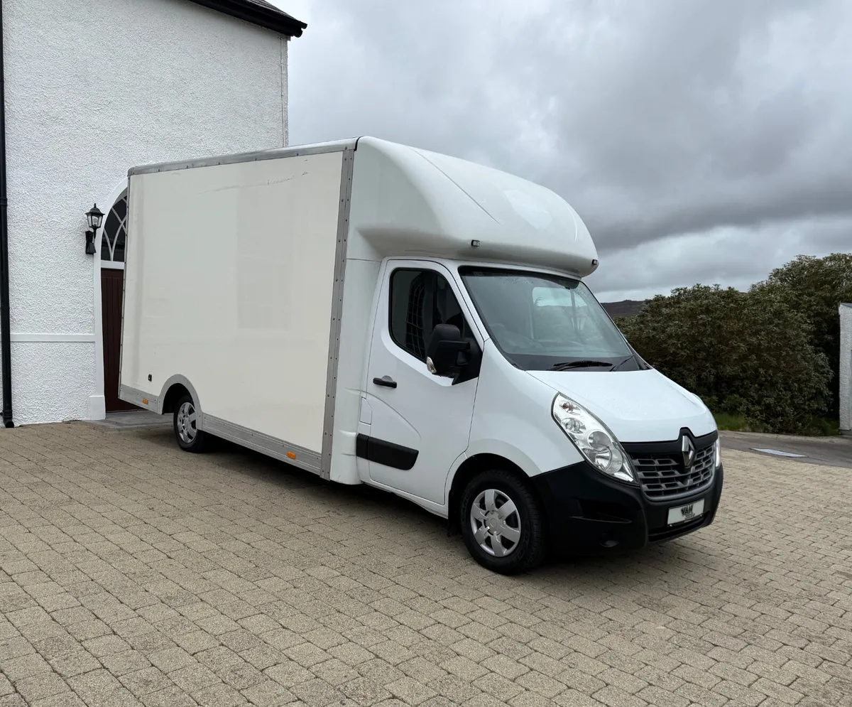 2020 Renault Master Business+  Luton Platform Cab - Image 1