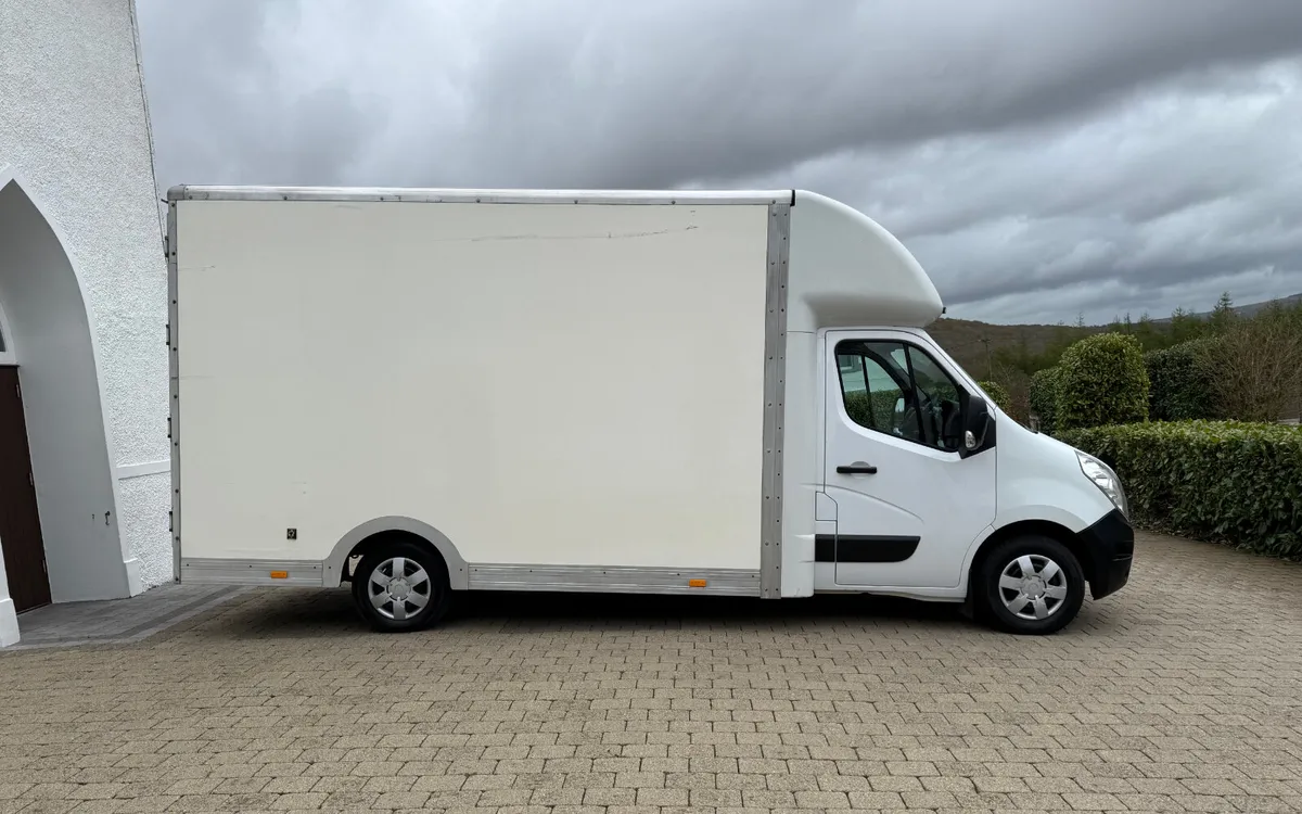 2020 Renault Master Business+  Luton Platform Cab - Image 4
