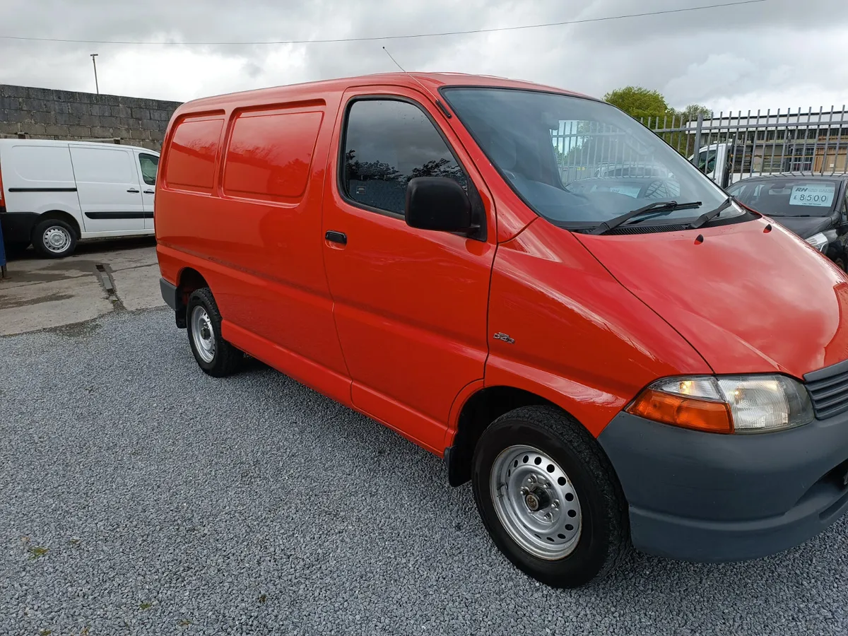 2006 Toyota Hiace 280  2.5  d4d GS swb - Image 3