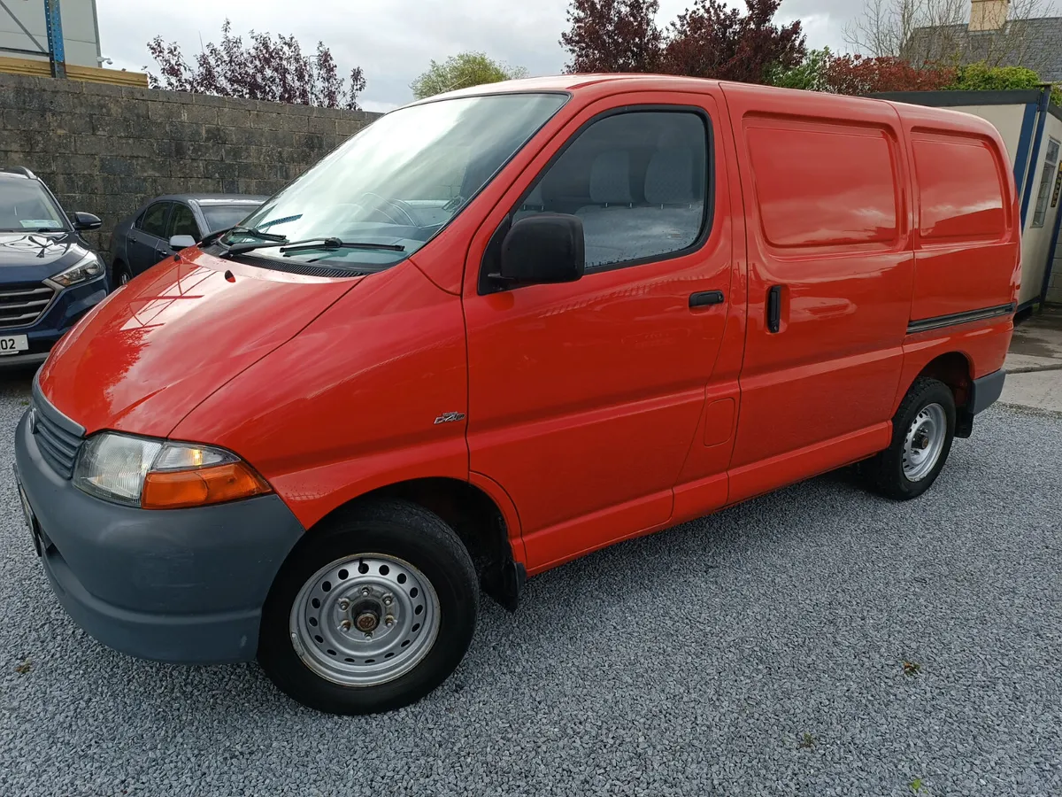 2006 Toyota Hiace 280  2.5  d4d GS swb - Image 1