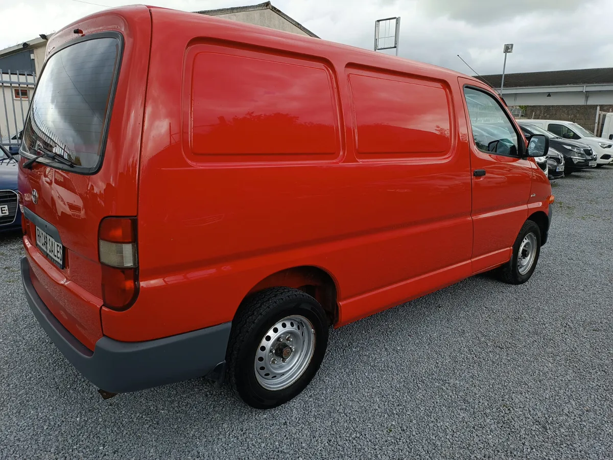 2006 Toyota Hiace 280  2.5  d4d GS swb - Image 4