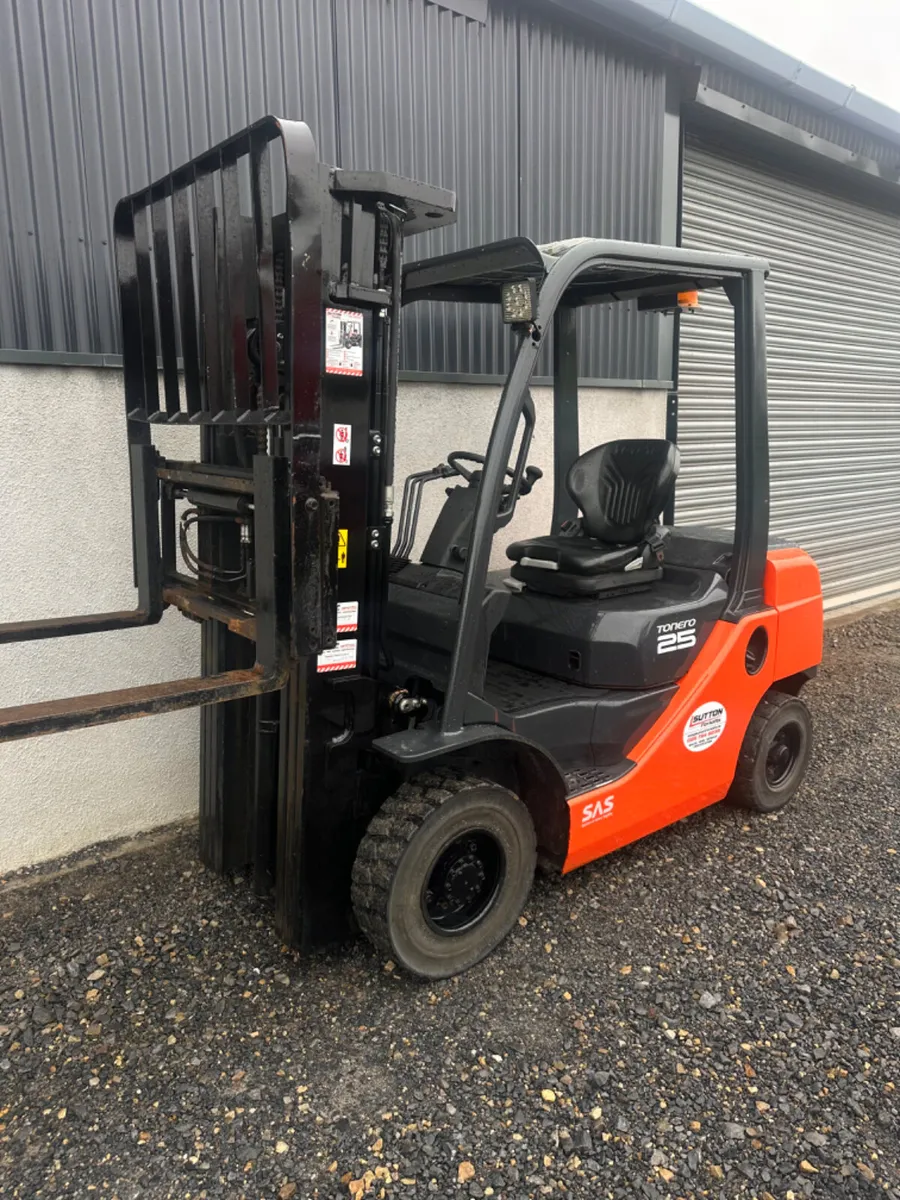 2018 Toyota 2.5 Ton Forklift - Image 2