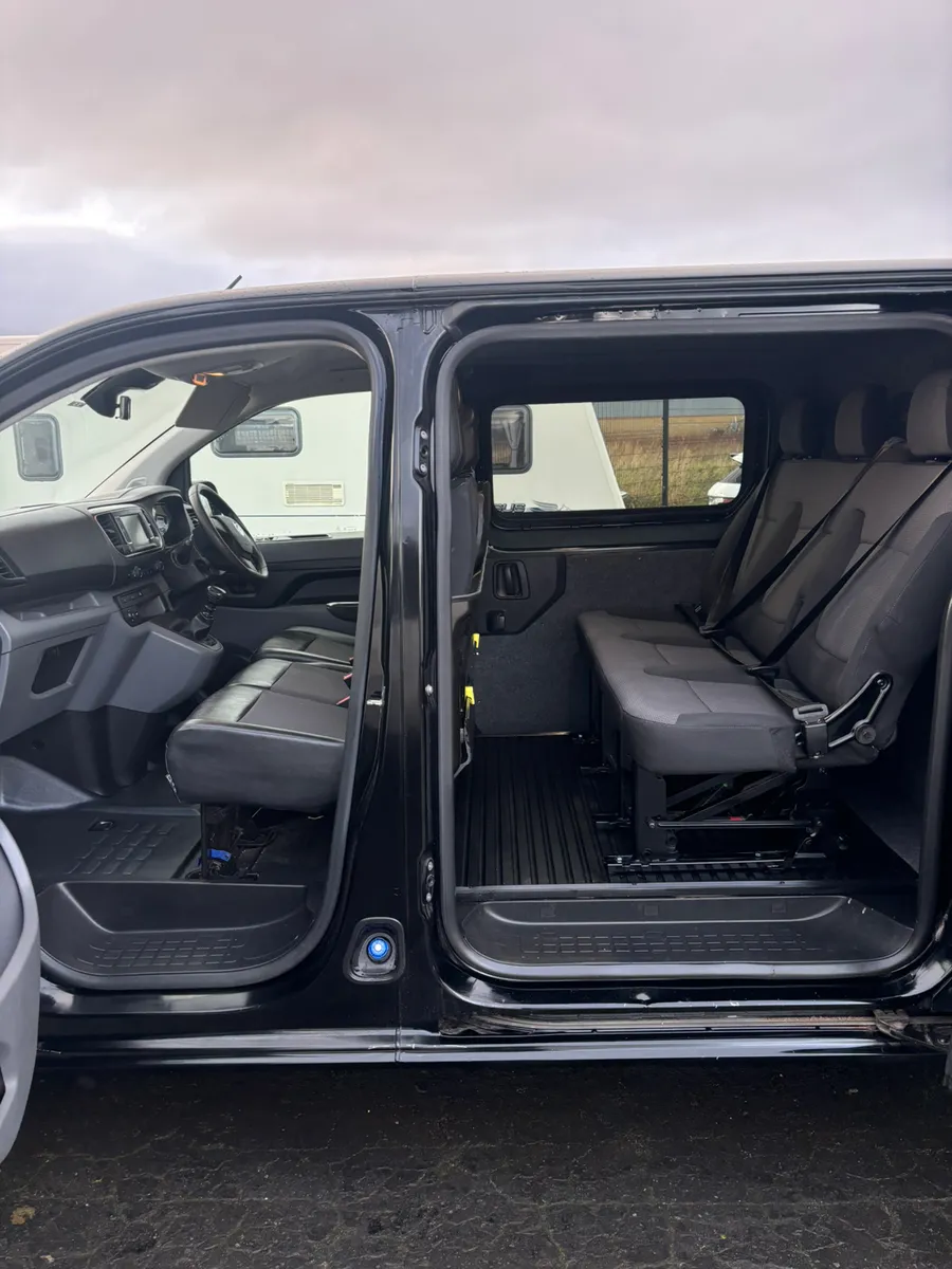 Crew cab seats triple seat - Image 4