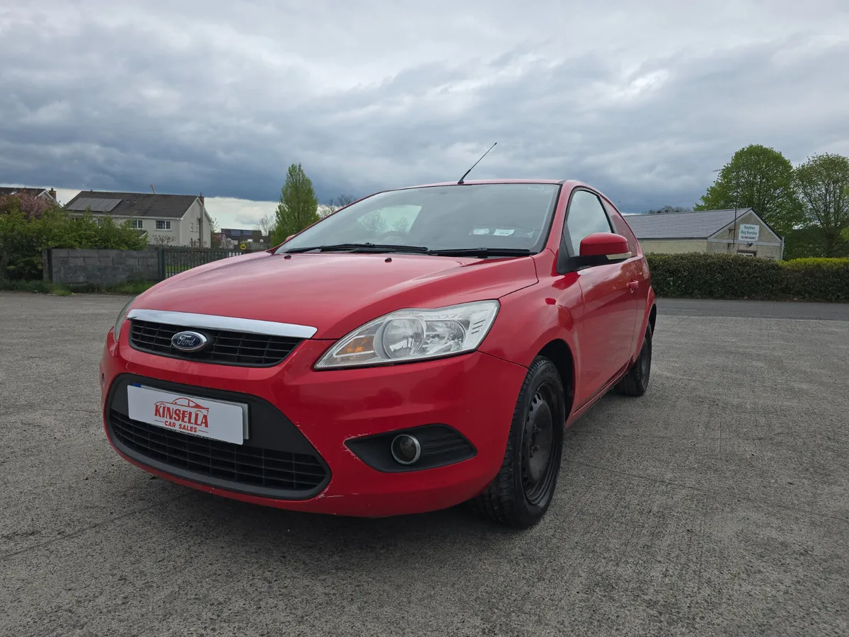 Ford Focus 2010 - Image 1