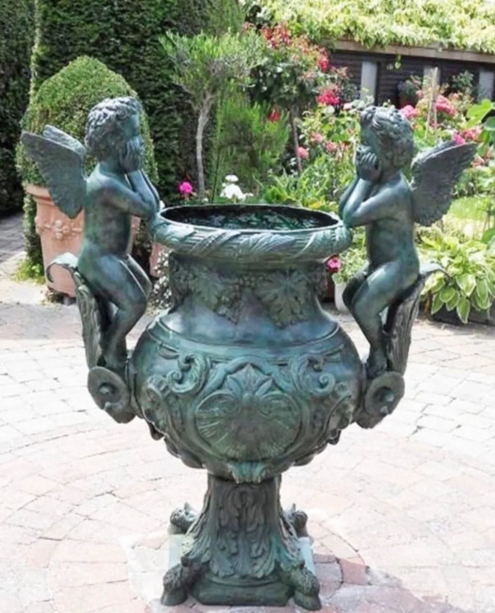 Pair of bronze flower pots - Image 3