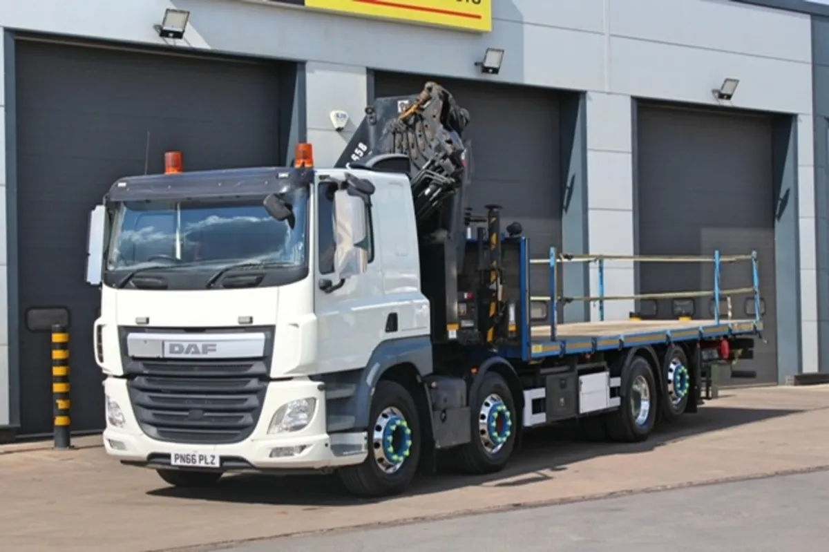 DAF CF460 8X2 FLAT WITH HIAB X-HIPRO 658 CRANE - Image 3