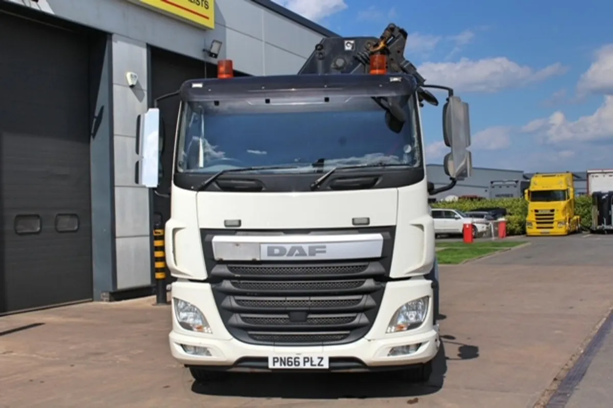 DAF CF460 8X2 FLAT WITH HIAB X-HIPRO 658 CRANE - Image 2