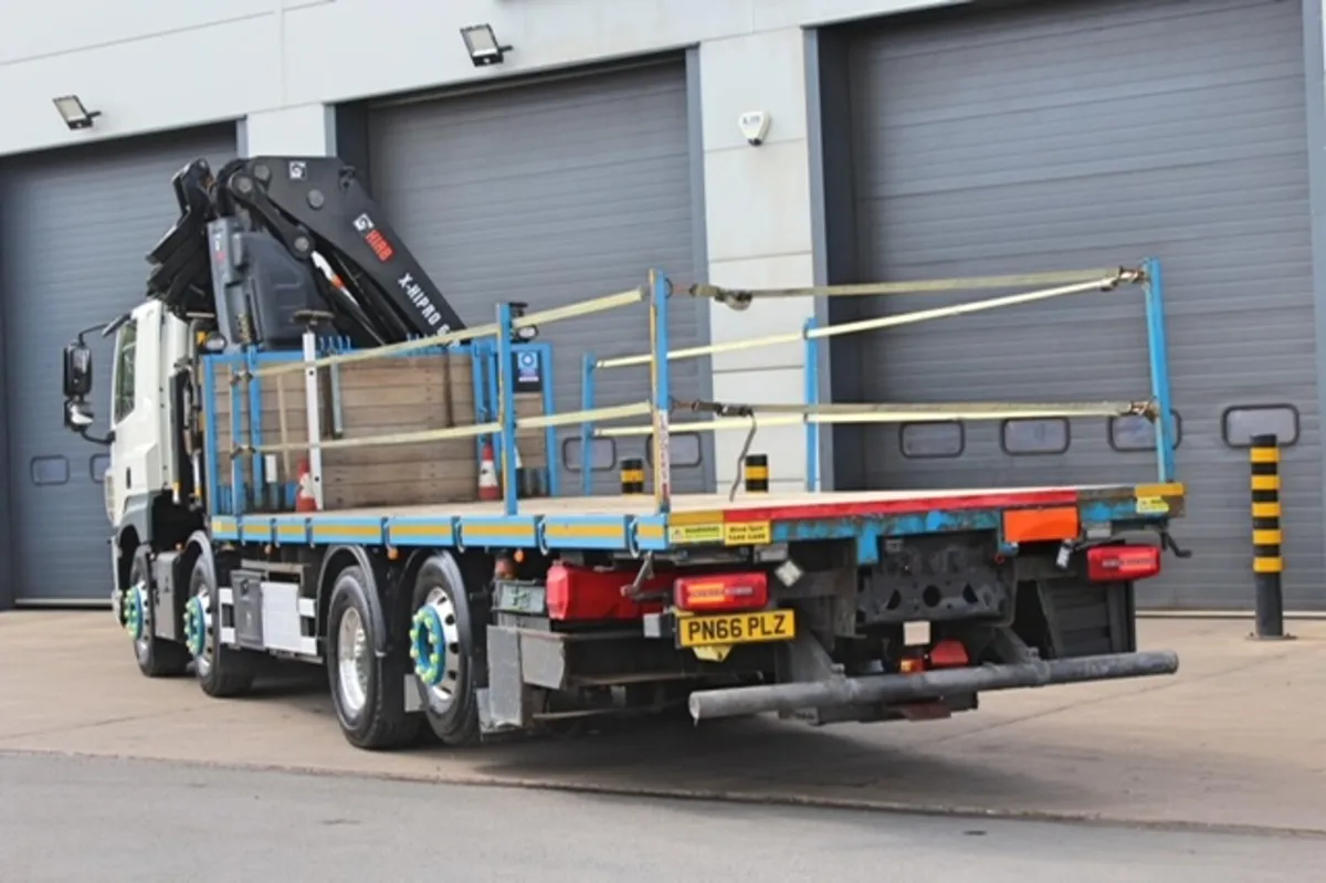 DAF CF460 8X2 FLAT WITH HIAB X-HIPRO 658 CRANE - Image 4