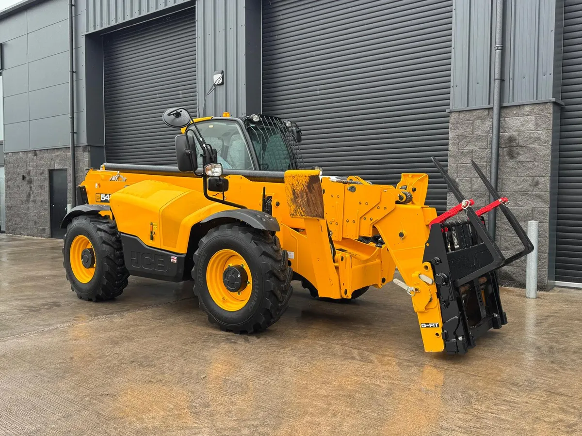 2025 JCB 540-180 Teleporter - Image 2