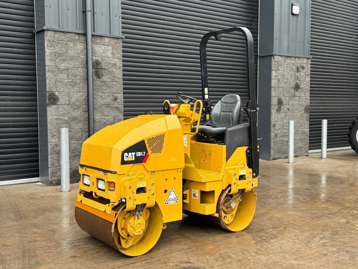 2018 Cat cb1.7 Roller - Image 2