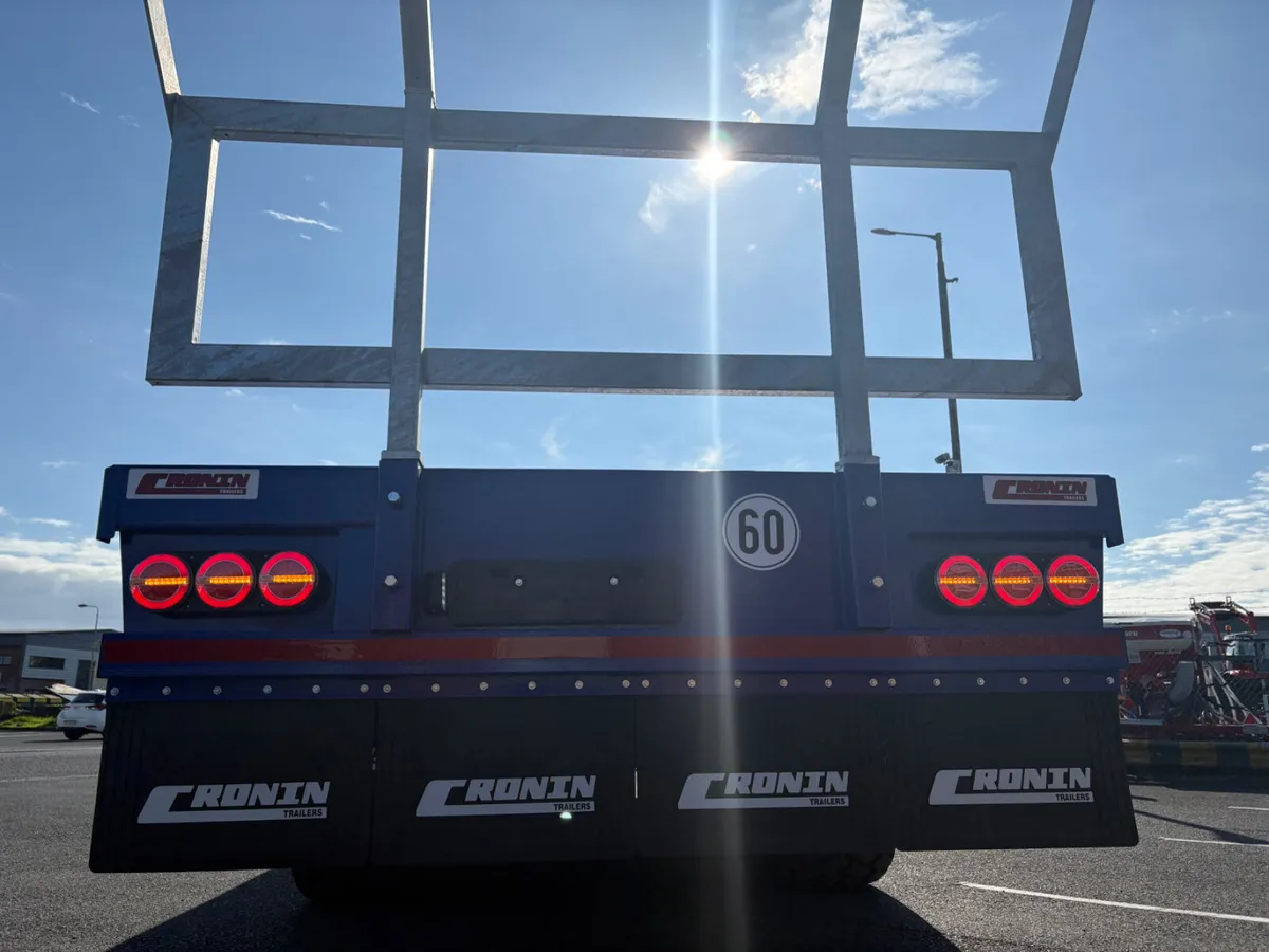 28ft Cronin Bale trailer - Image 4