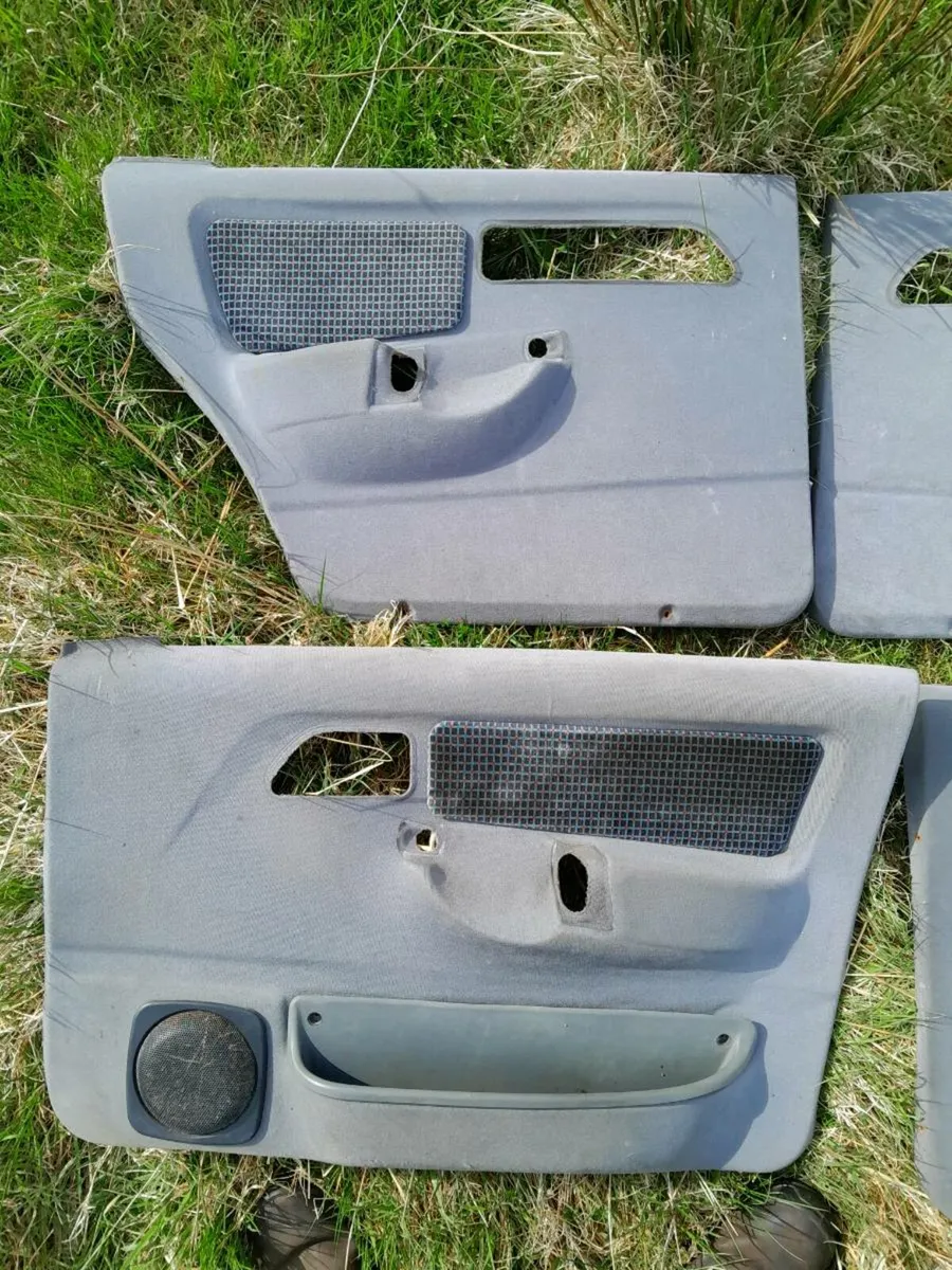 1991 Ford Sierra 2.0 ghia door cards - Image 1
