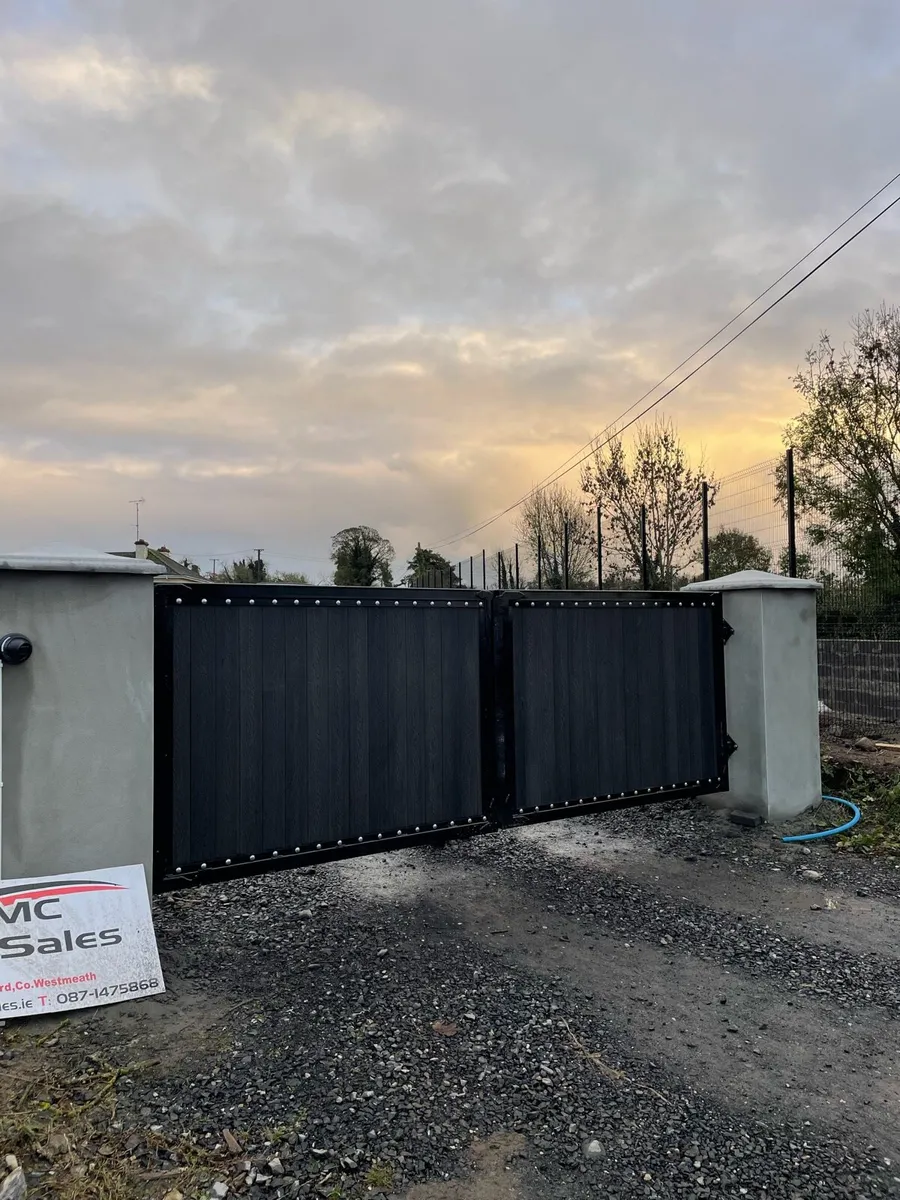 Steel frame composite gates. - Image 1