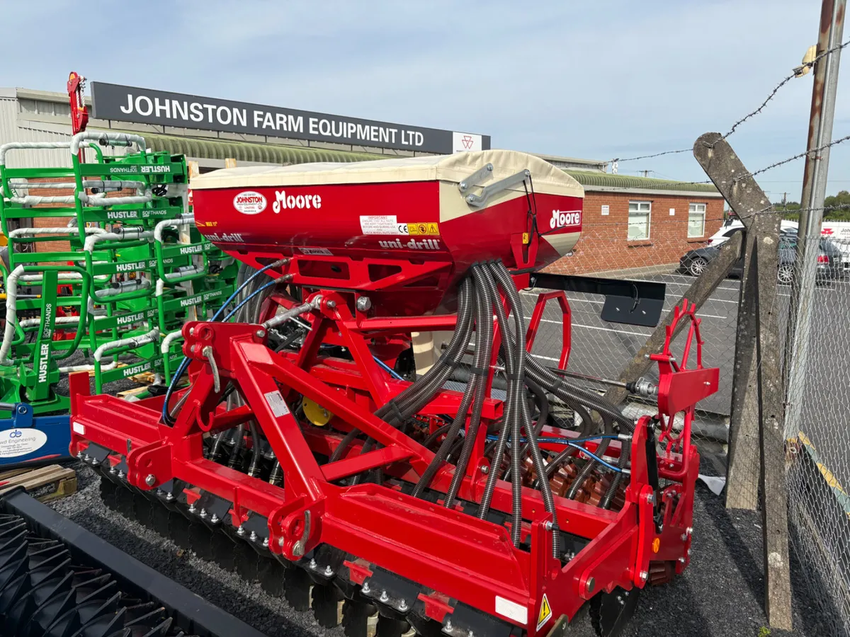 New Moore Unidrill - Image 1