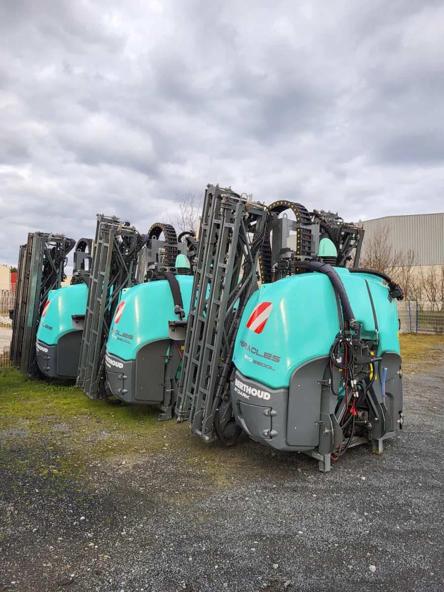 Berthoud Sprayers. Trailed/Mounted 600lt to 6800lt - Image 2