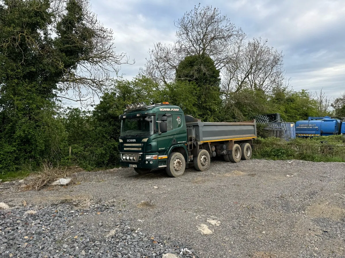 Scania p380 tipper - Image 1