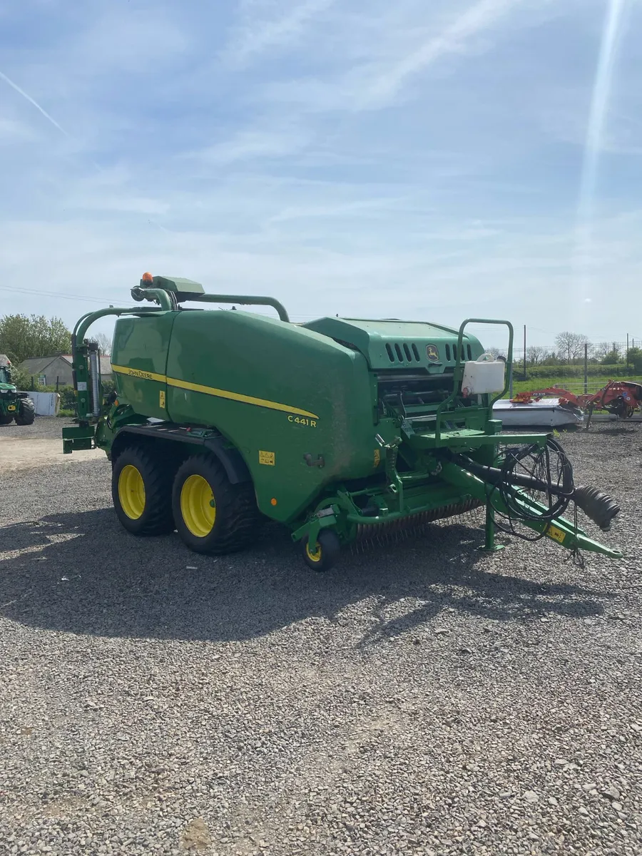 John Deere C441R - Image 1