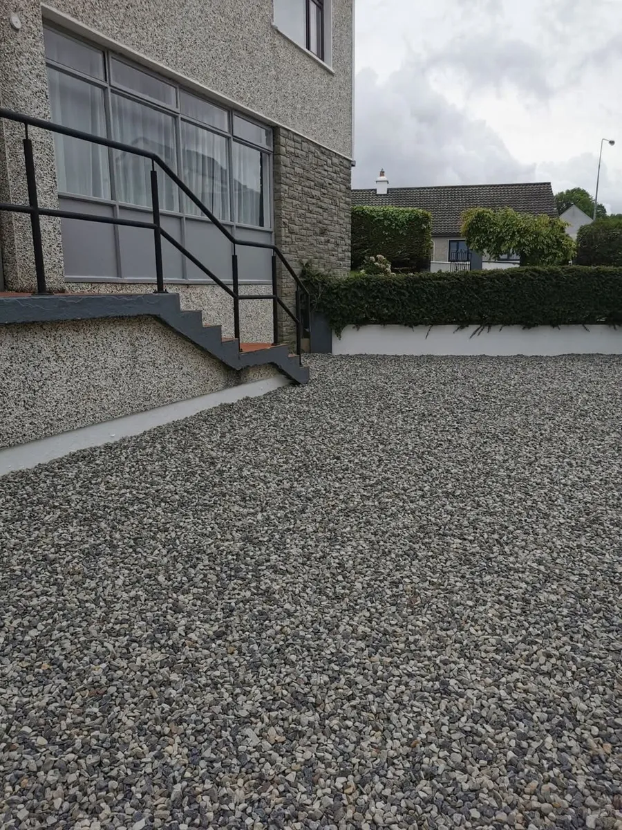 Decorative stone - Image 1