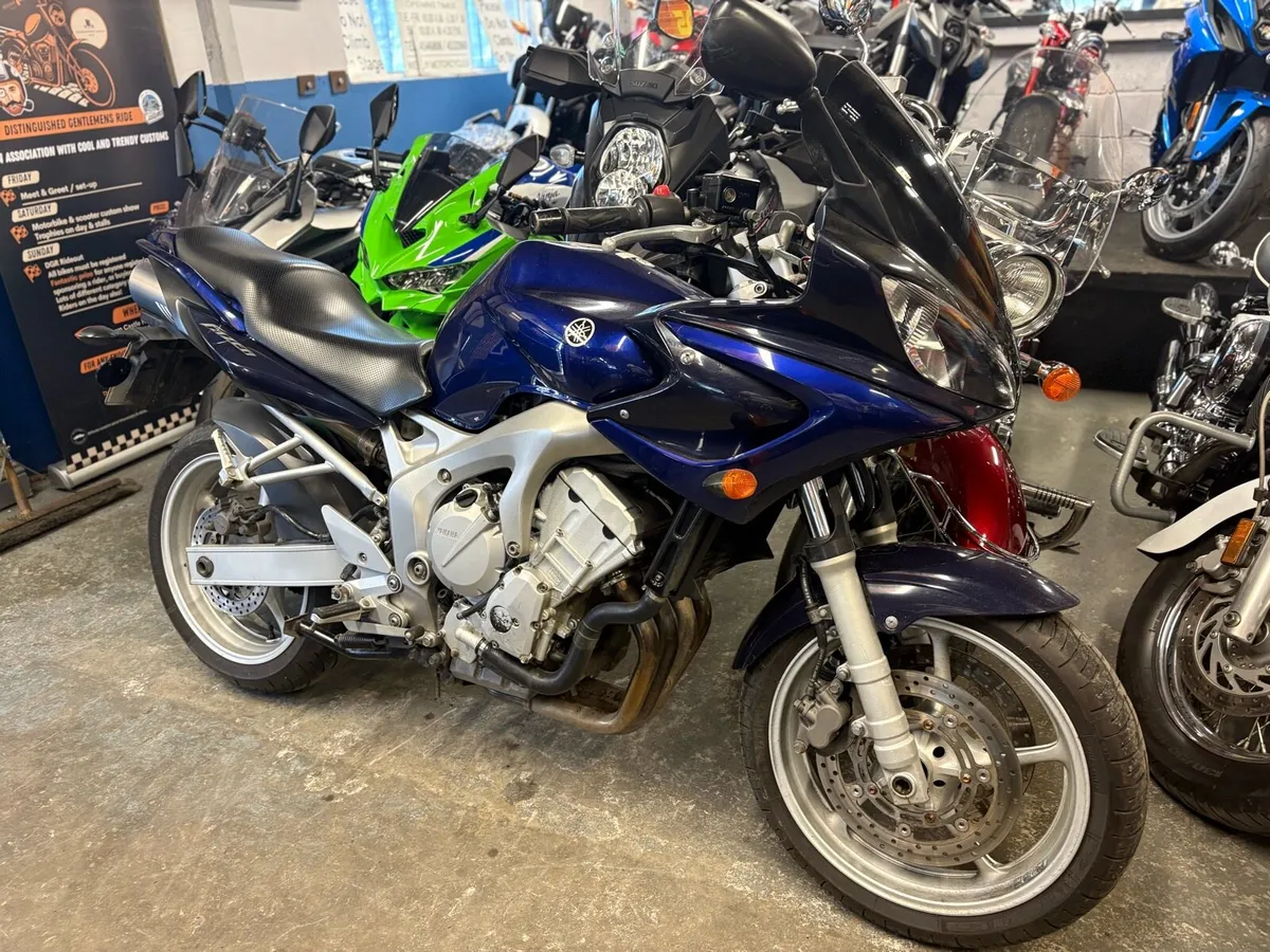 2004 Yamaha FZ6 - Image 2