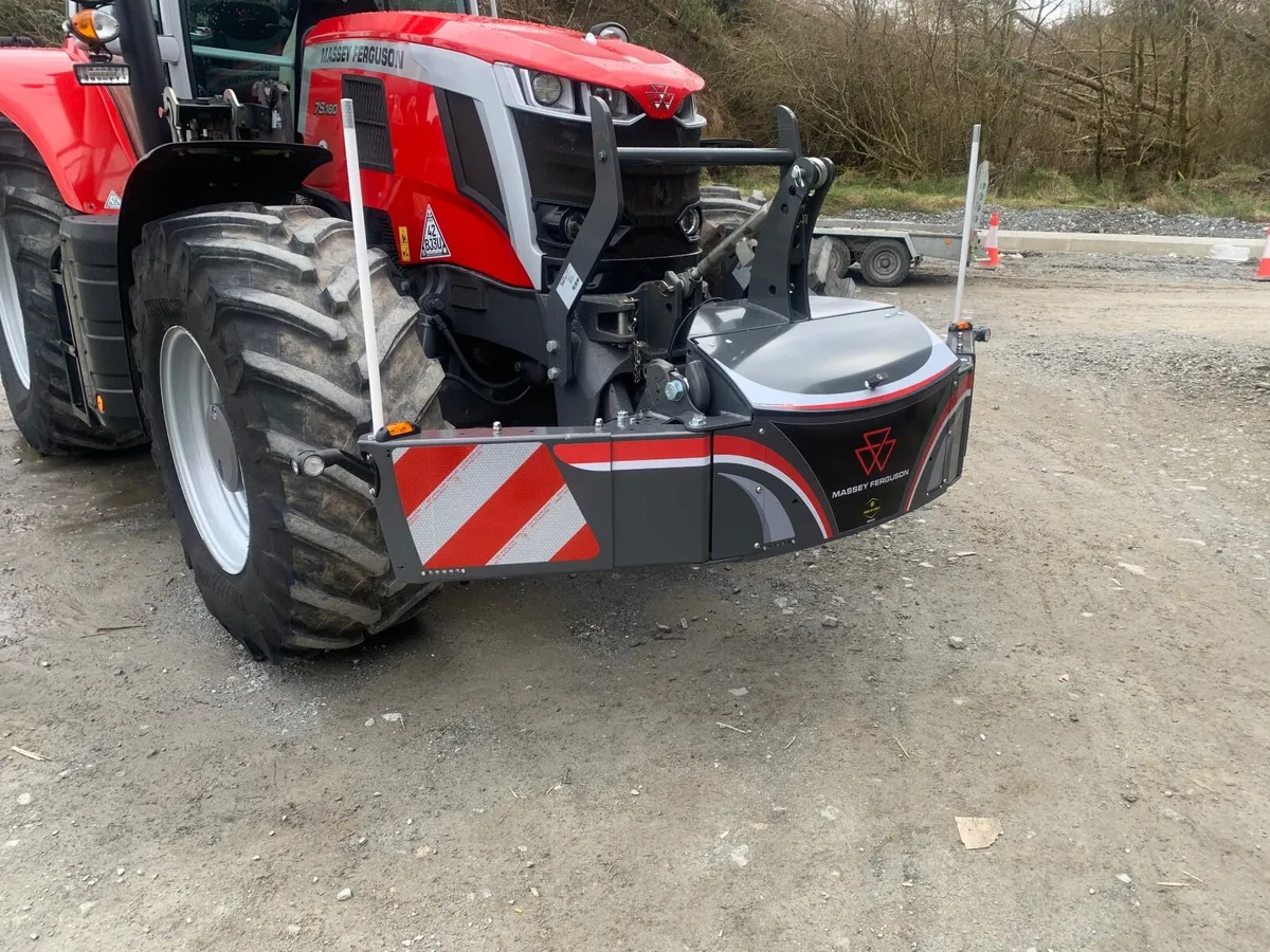 Tractor bumper - Image 1