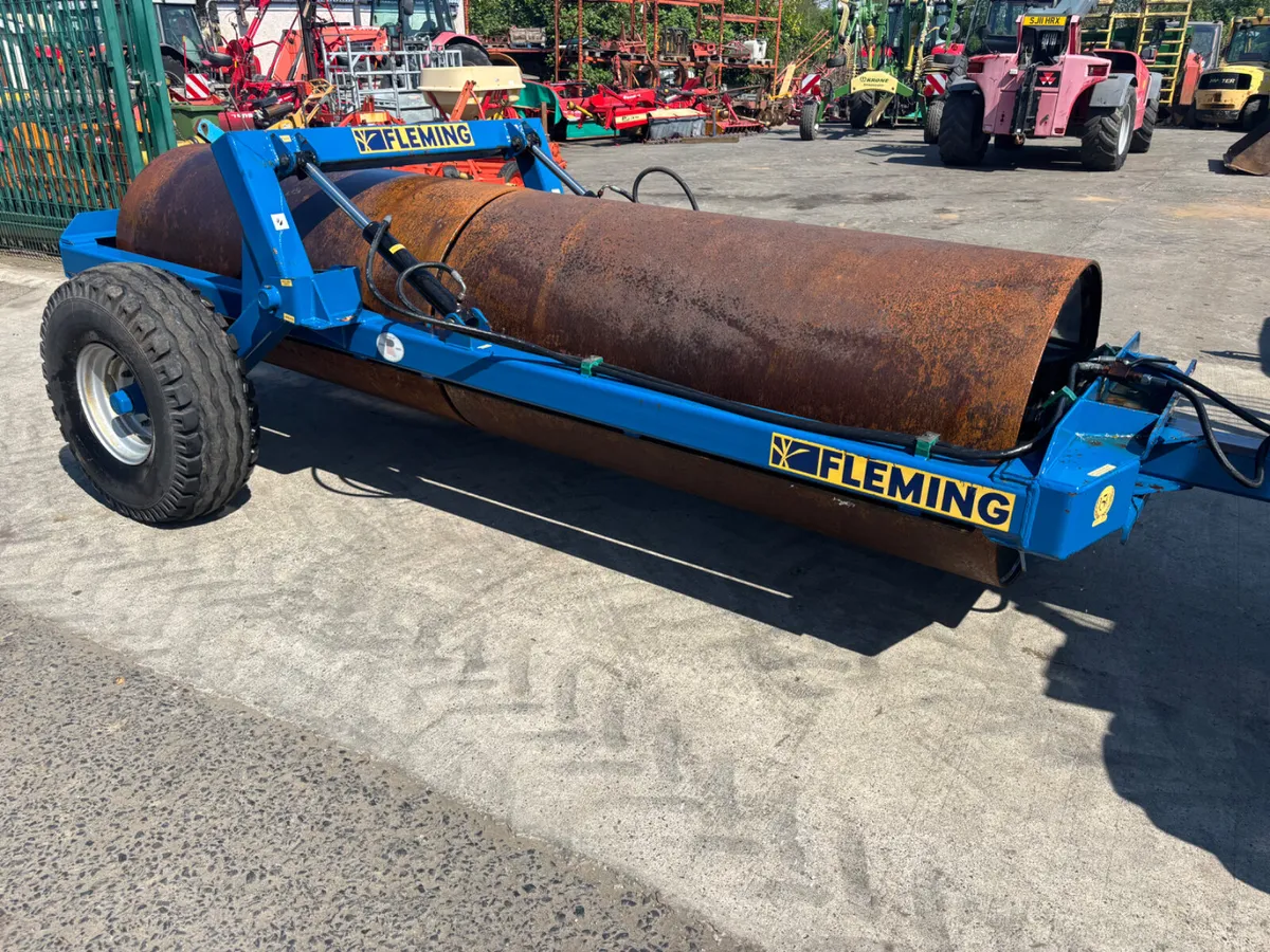Fleming 12Ft End Tow Roller - Image 1