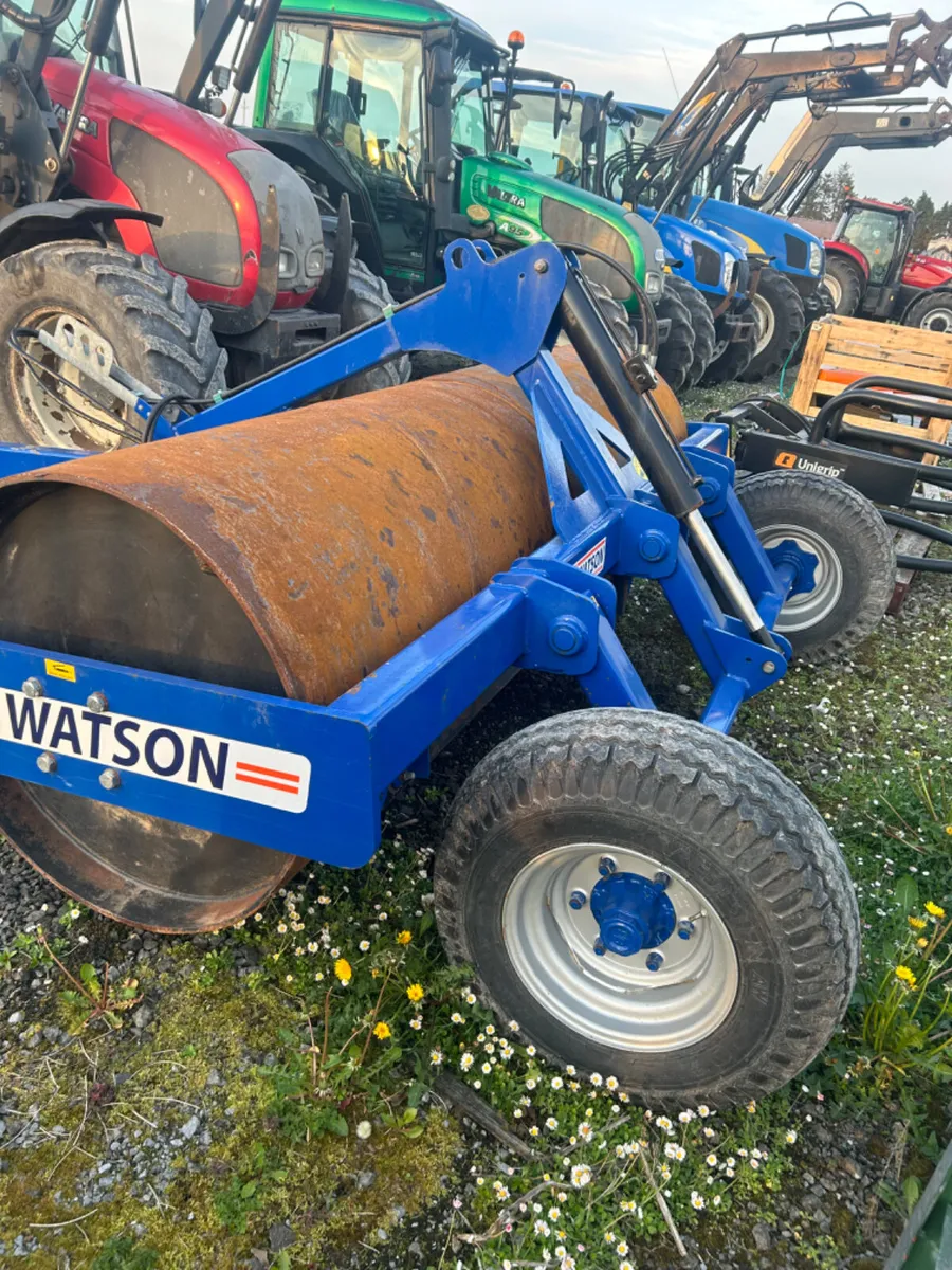 Watson Roller - Image 1