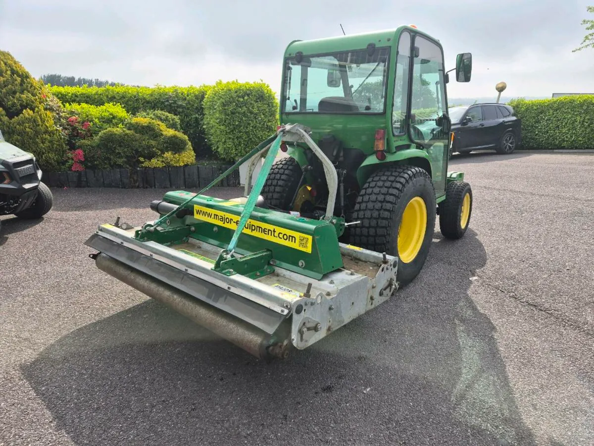 John Deere 3036E with CAB - Image 4