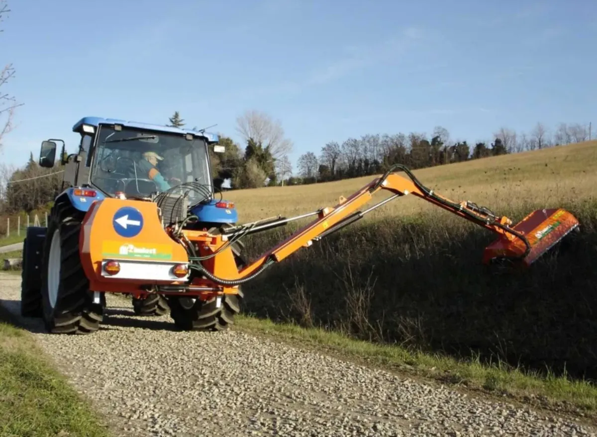 Rinieri BRV 450 Flail Hedge Trimmer - Image 1