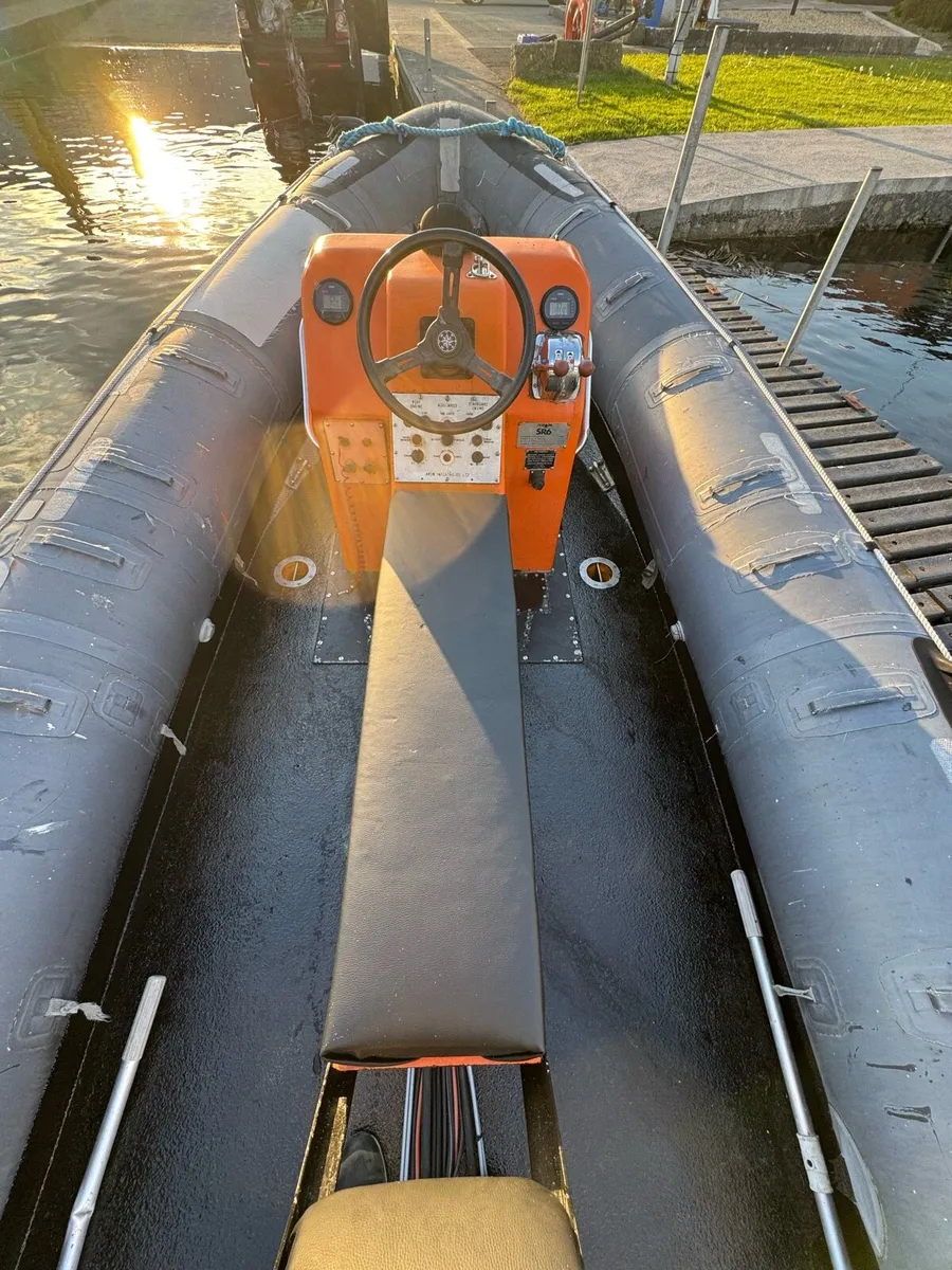 Avon SR6 Rib with twin Yamaha 60hp 2-Stroke Engine - Image 4