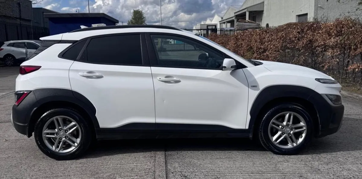 2022 Hyundai Kona Mild Hybrid Commercial - Image 3