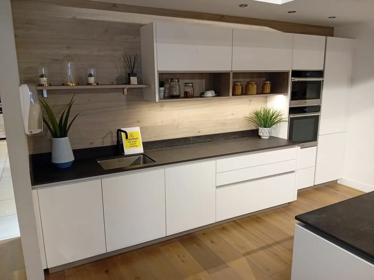 Kube Kitchen Ex Display - Image 2
