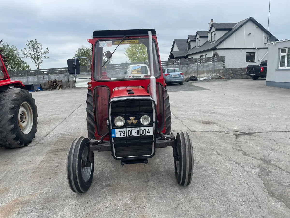 massey 240 - Image 2