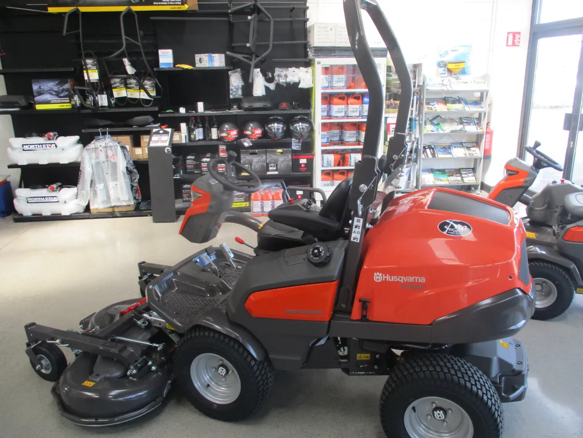 Husqvarna tractor mower - Image 3