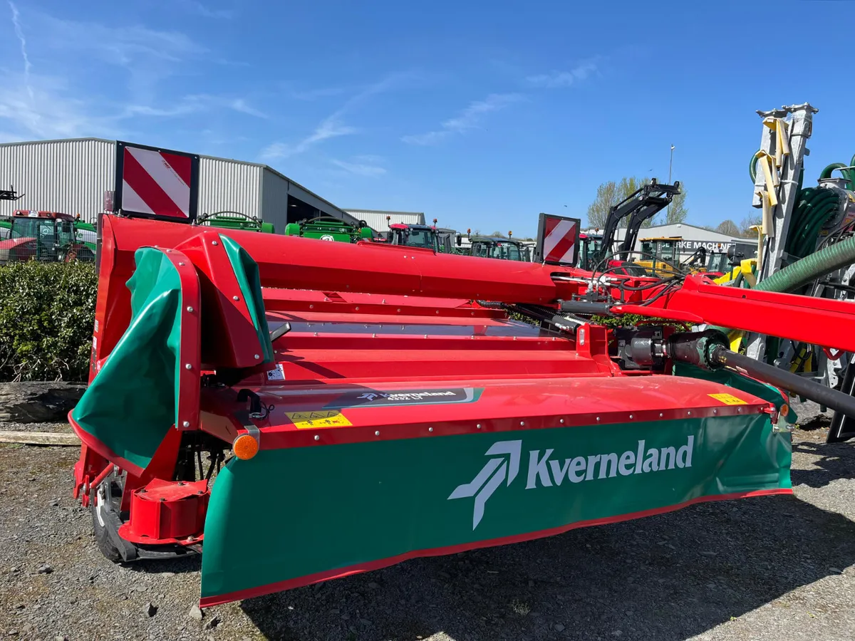 Kverneland 9ft & 10ft Trailed Mowers - Image 1