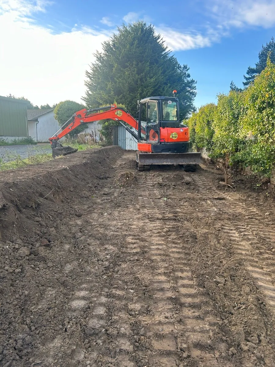 Digger driver ground work - Image 1