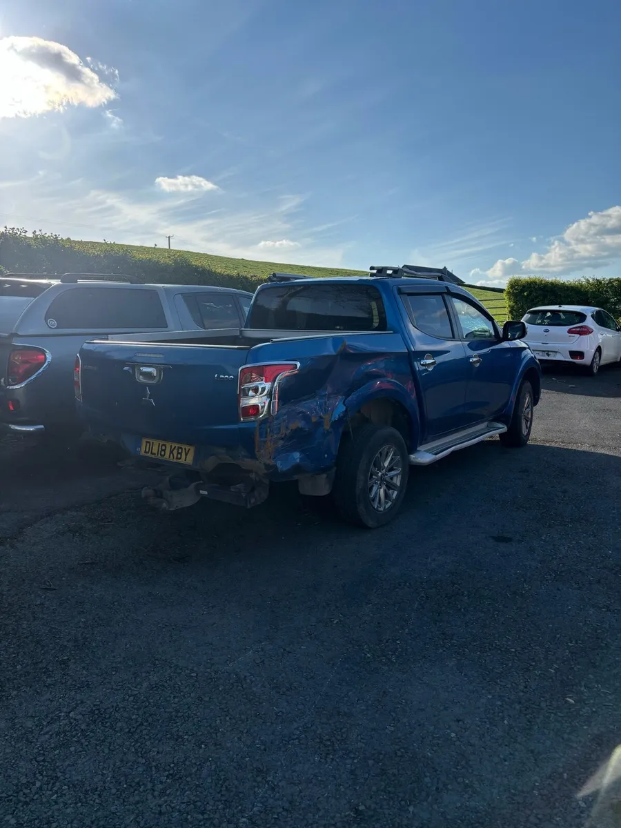 Mitsubishi L200 for braking - Image 3