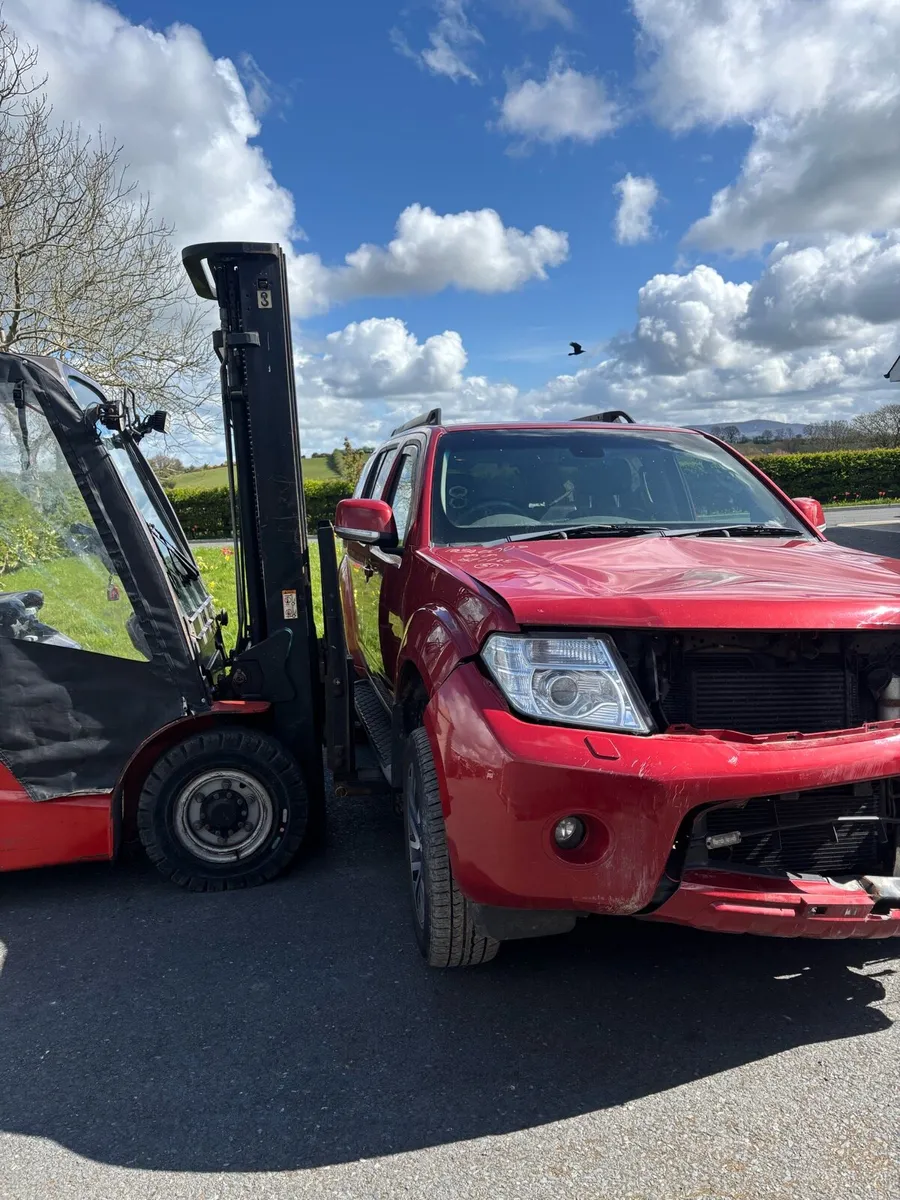 Nissan pathfinder parts - Image 2