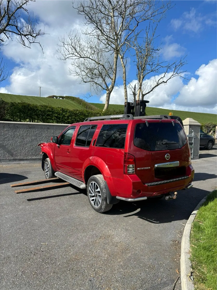 Nissan pathfinder parts - Image 1