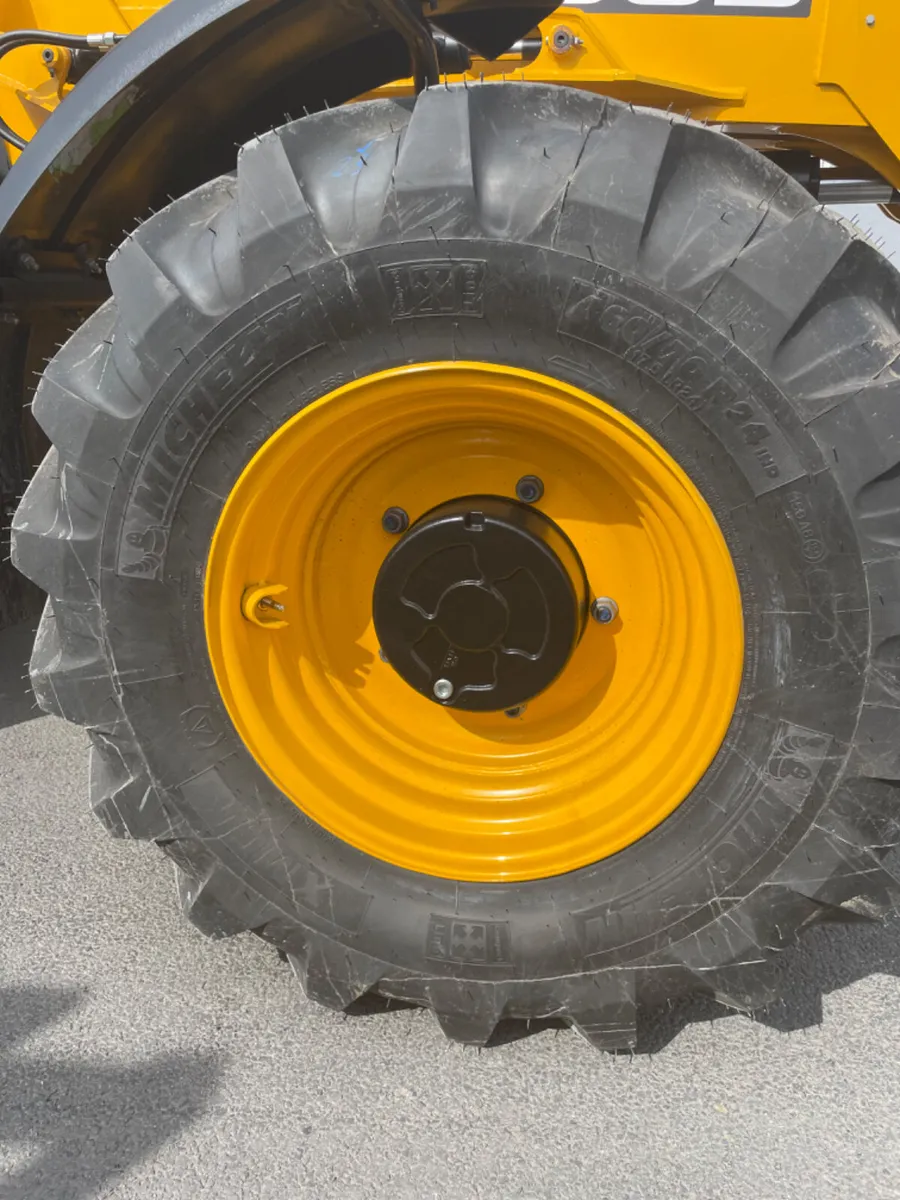 JCB - Image 3