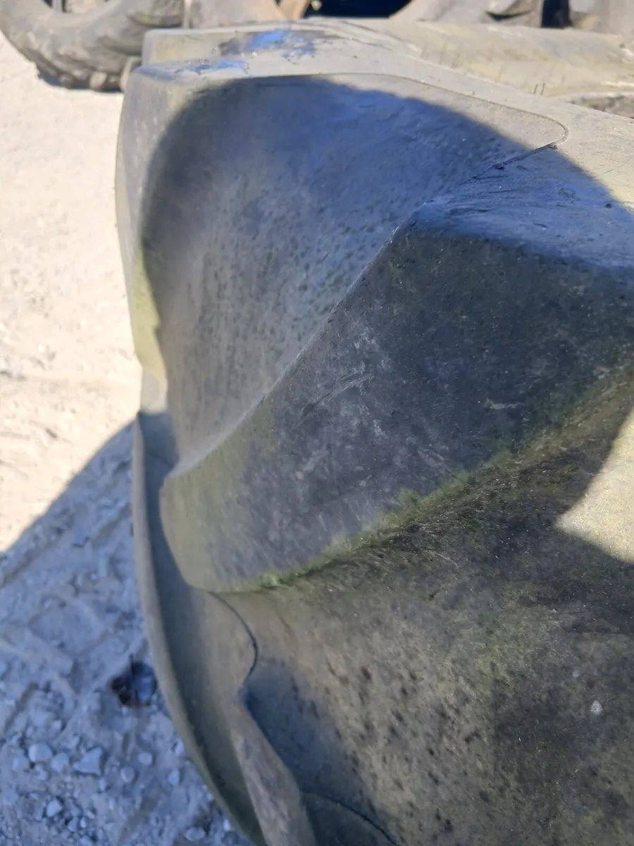 Firestone 520/85/38 tyres for sale - Image 4