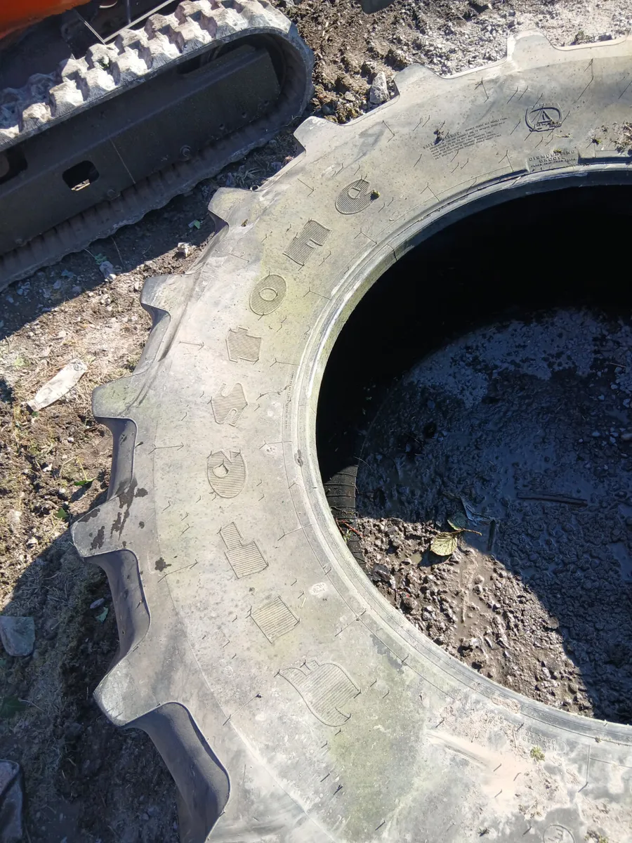 Firestone 520/85/38 tyres for sale - Image 2