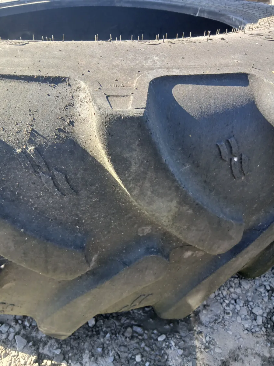 Alliance 460/85/38 tyres for sale. - Image 4
