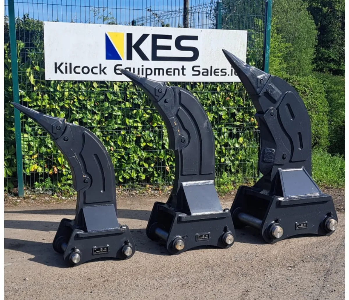 13 to 40 Ton Rippers For Sale / Hire - Image 1