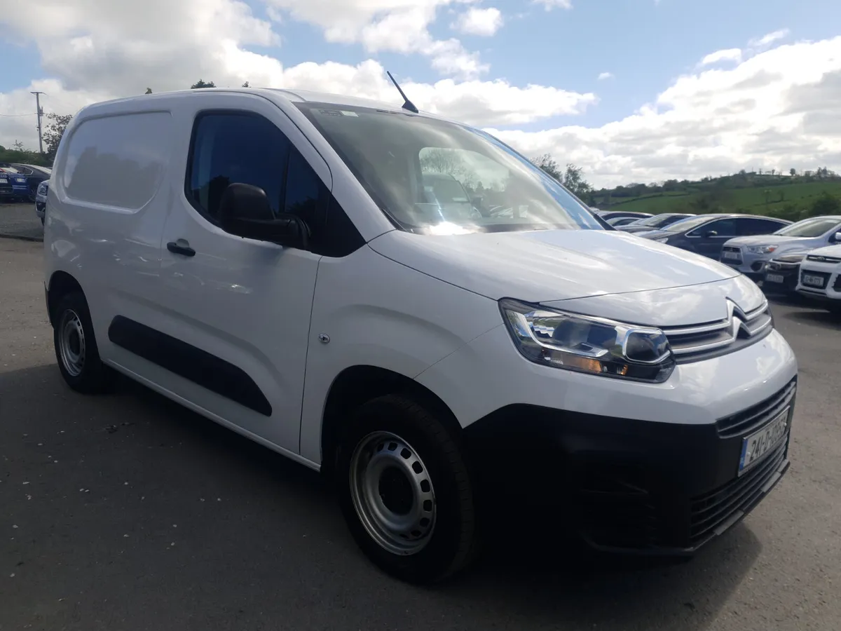 Citroen Berlingo 2024 100 mwb 3 SEATER - Image 1